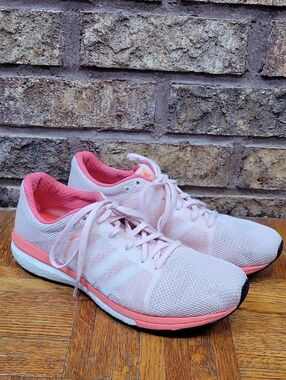 adidas Boost Women's Light Pink Athletic Running Shoes Size 9